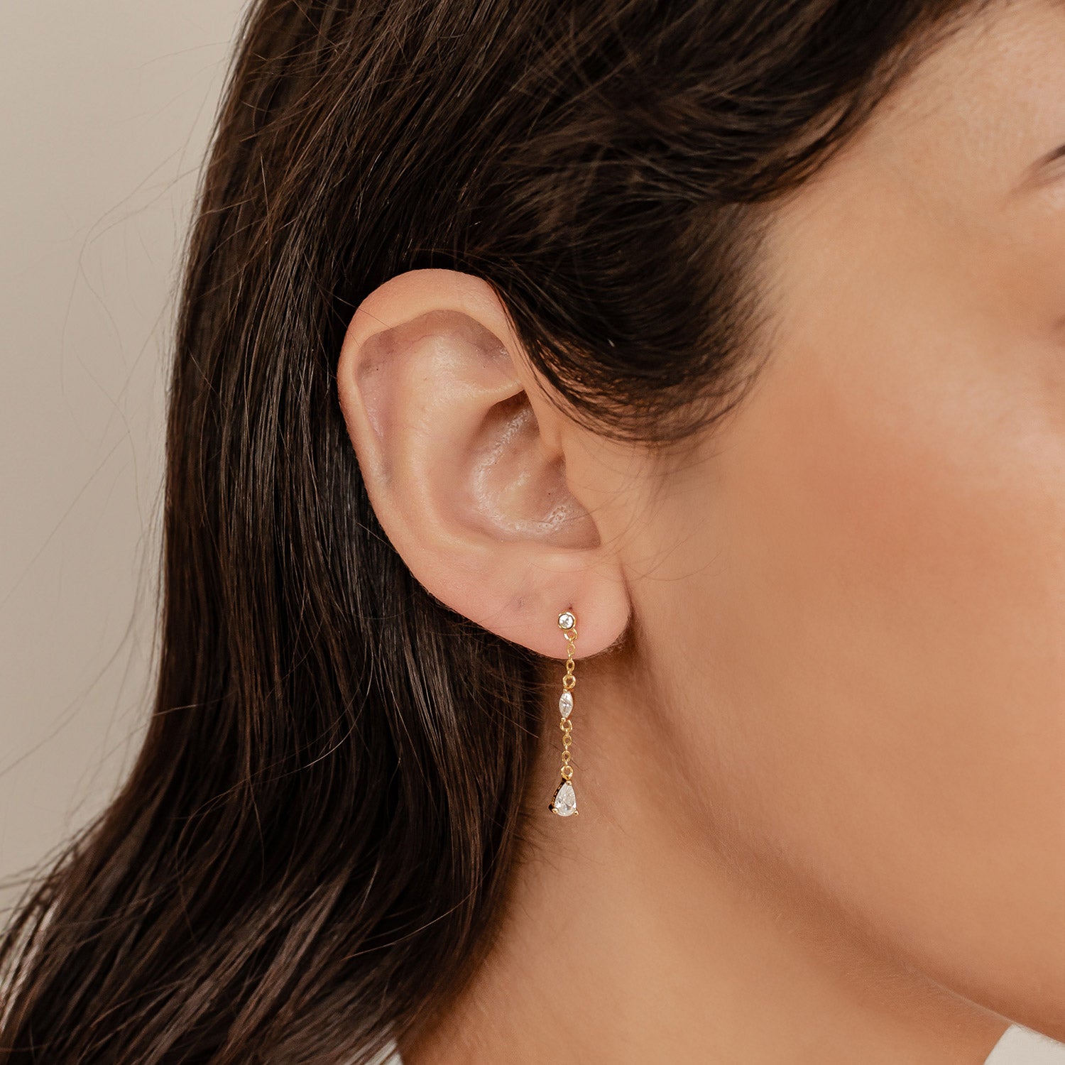 Pendientes Gota Radiente Plata de Ley 925 en Oro