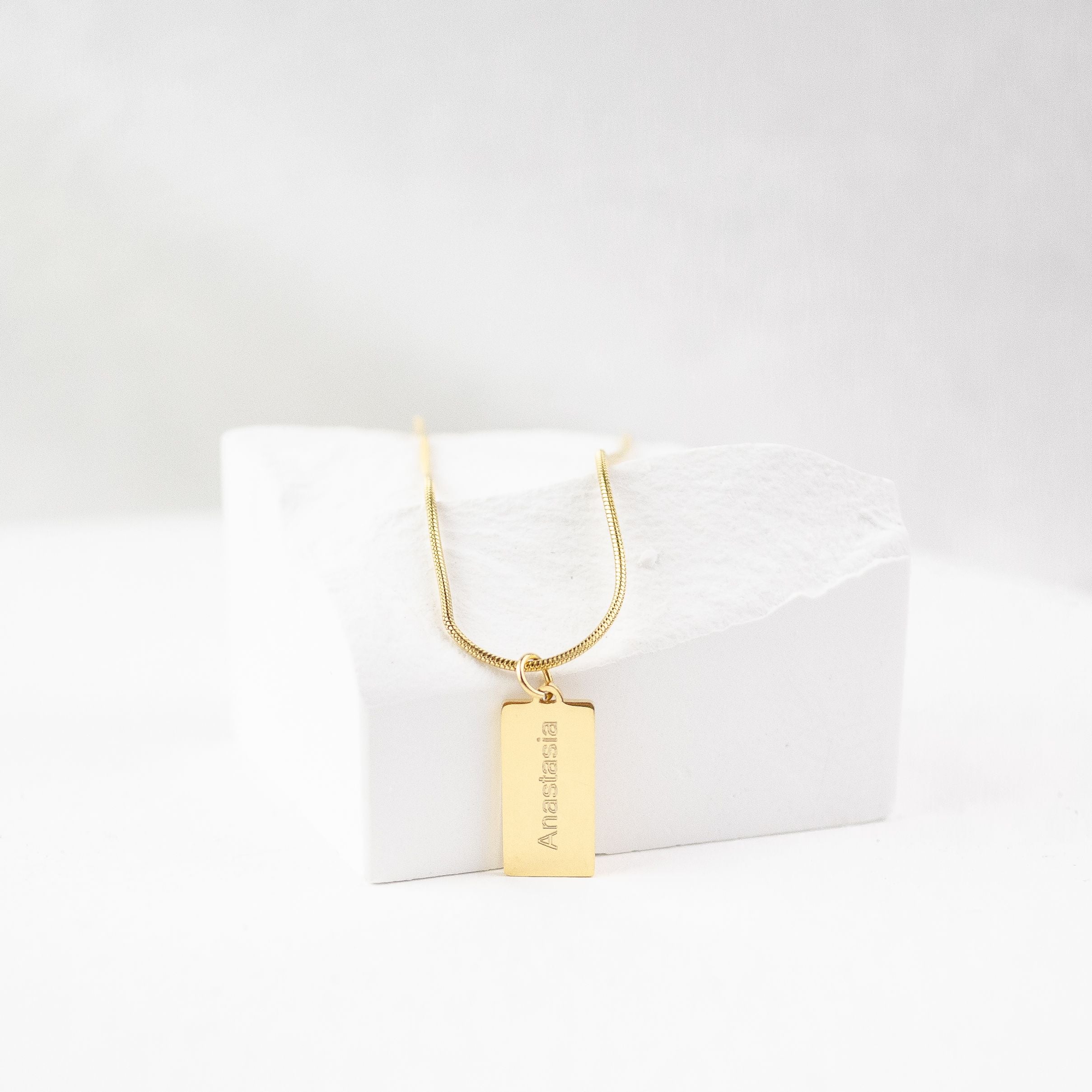 Rectangle Pendant Necklace Gold