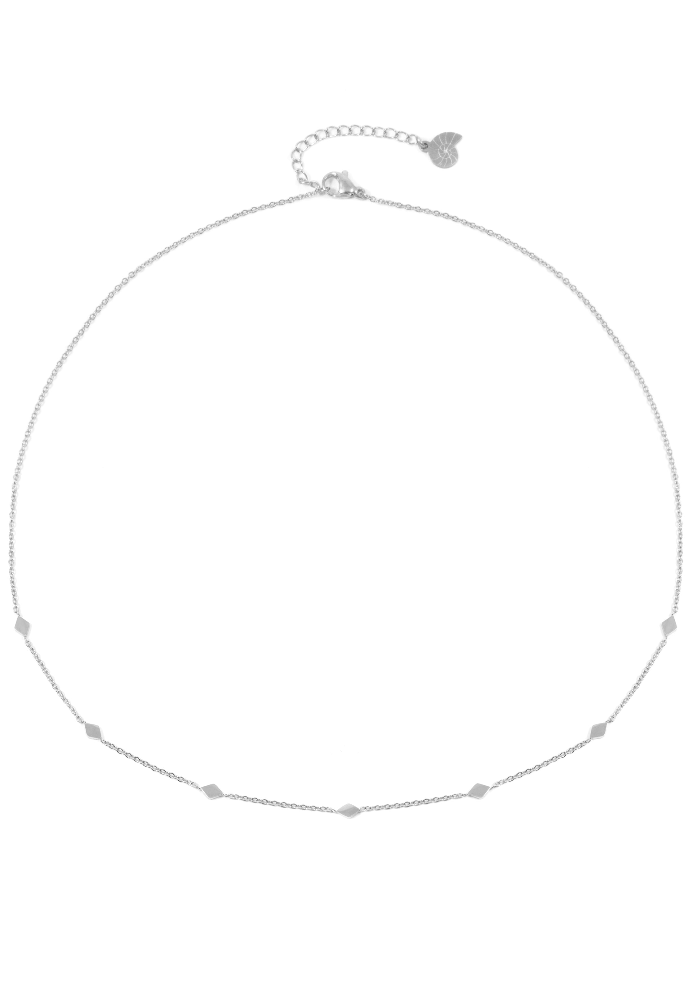 Zarte Kette mit Rhombus Anhängern in Silberfarbe