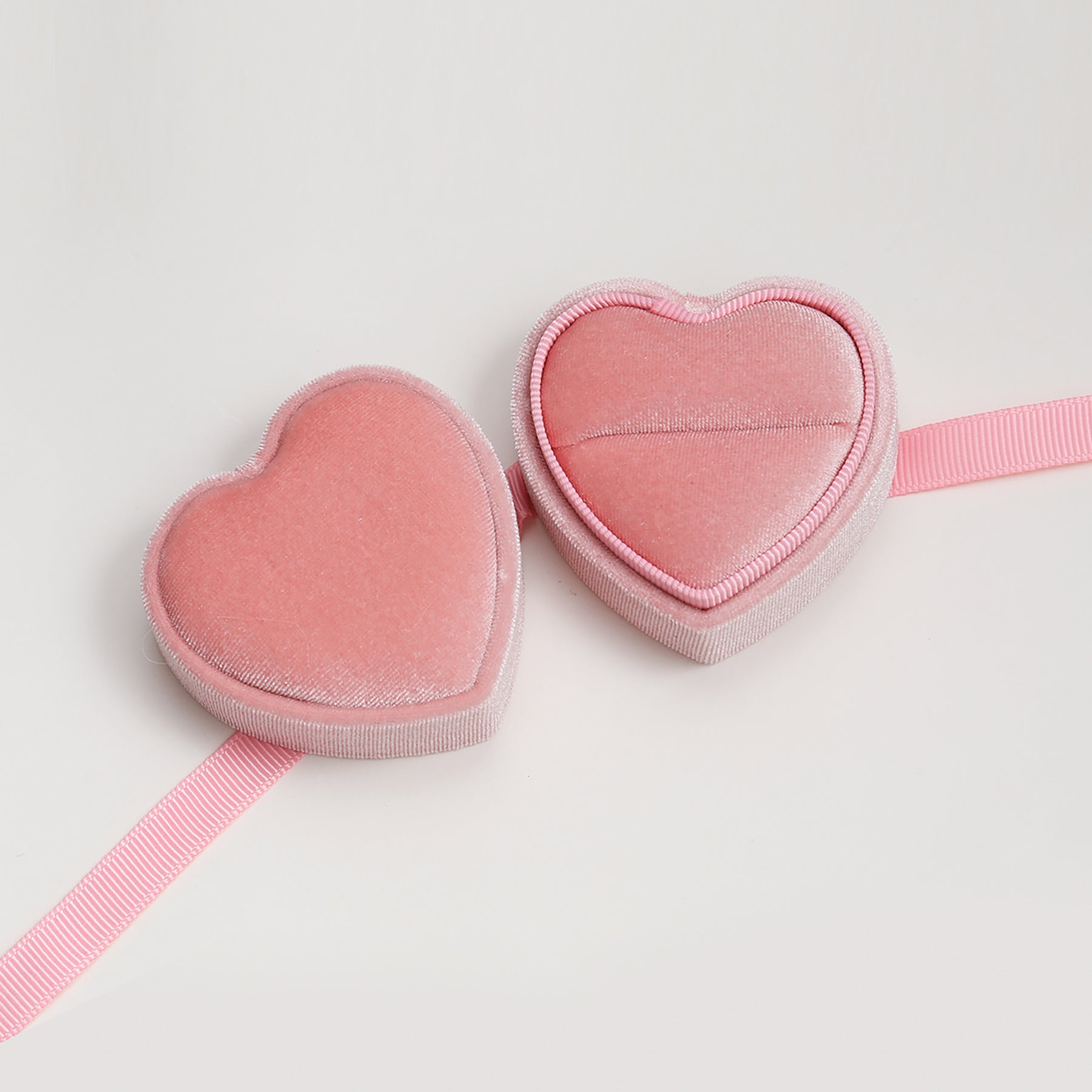 Hey Happiness Velvet Ring and Earrings Box