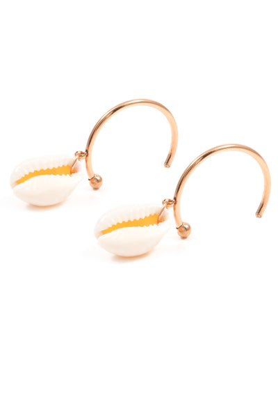 Creolen mit Muschelanhänger in Rosegold