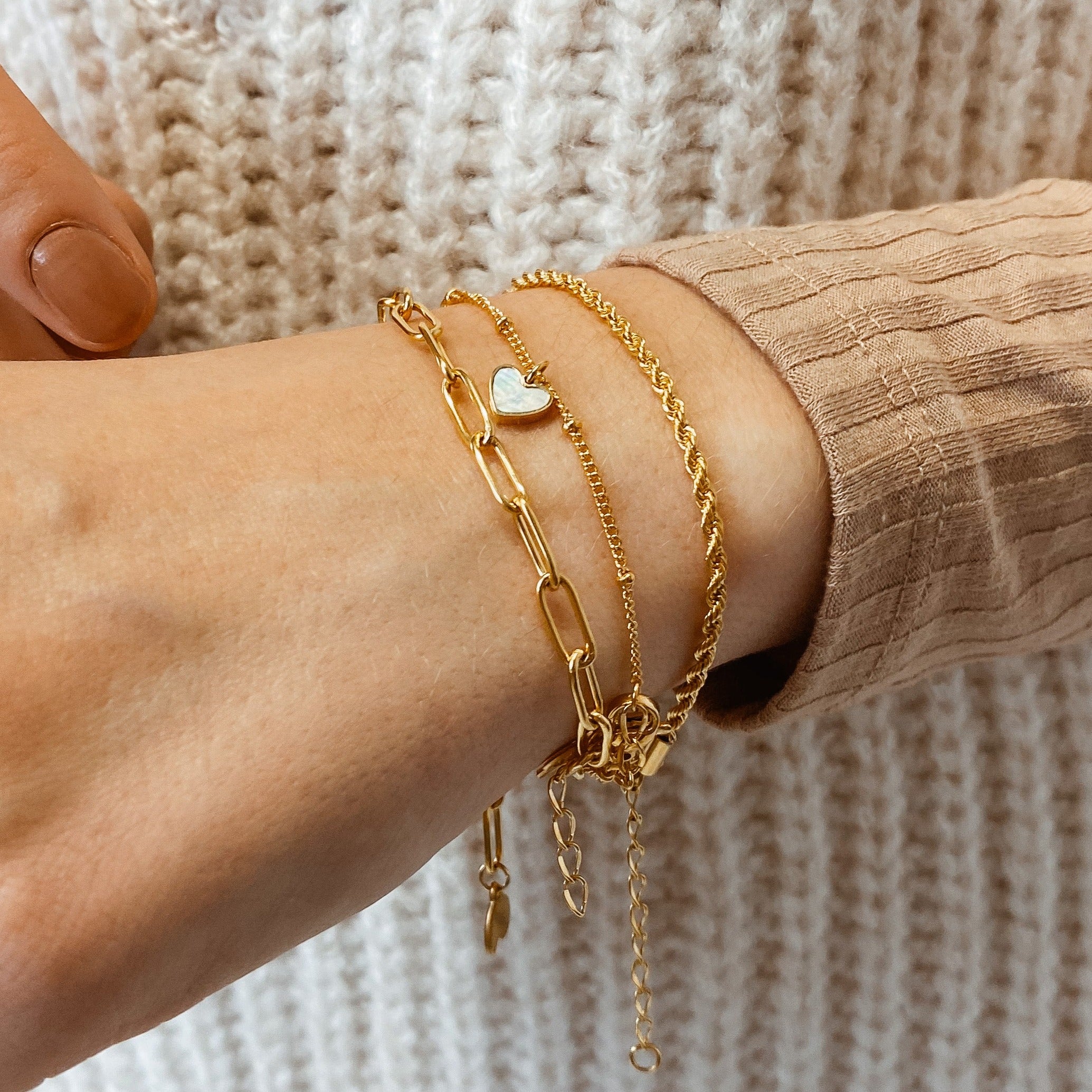 Muschelschale Herz Armband in Goldfarbe