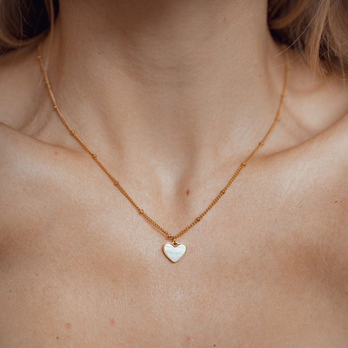 Shell Heart Pendant Chain Necklace Gold