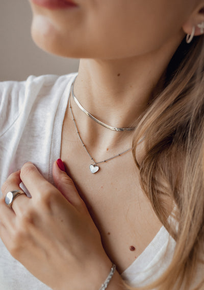 Collar de Cadena con Colgante Corazón Concha en Plata