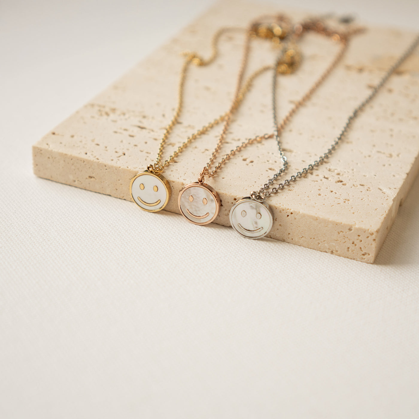 Shell Smiley Pendant Necklace Waterproof