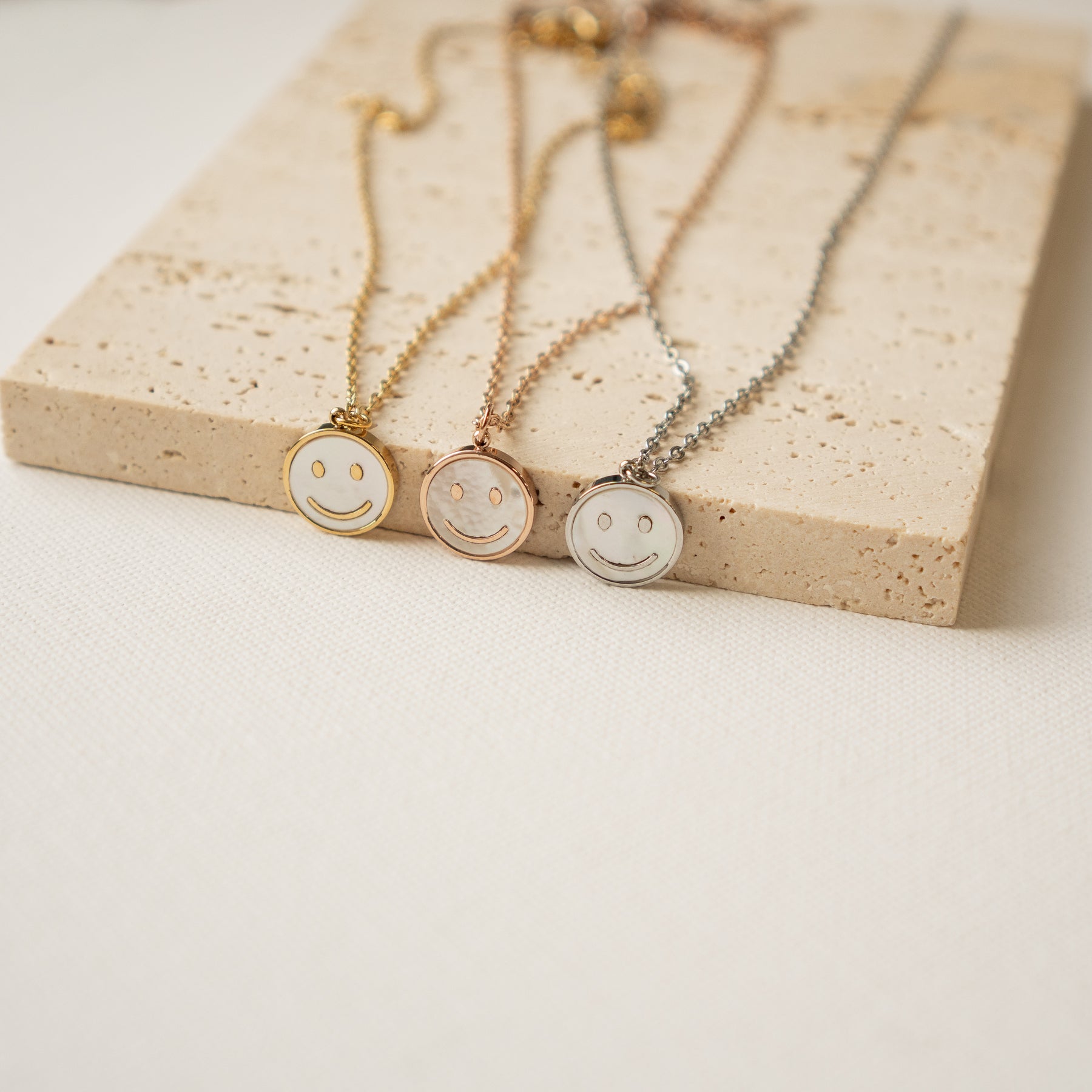 Shell Smiley Pendant Necklace Waterproof