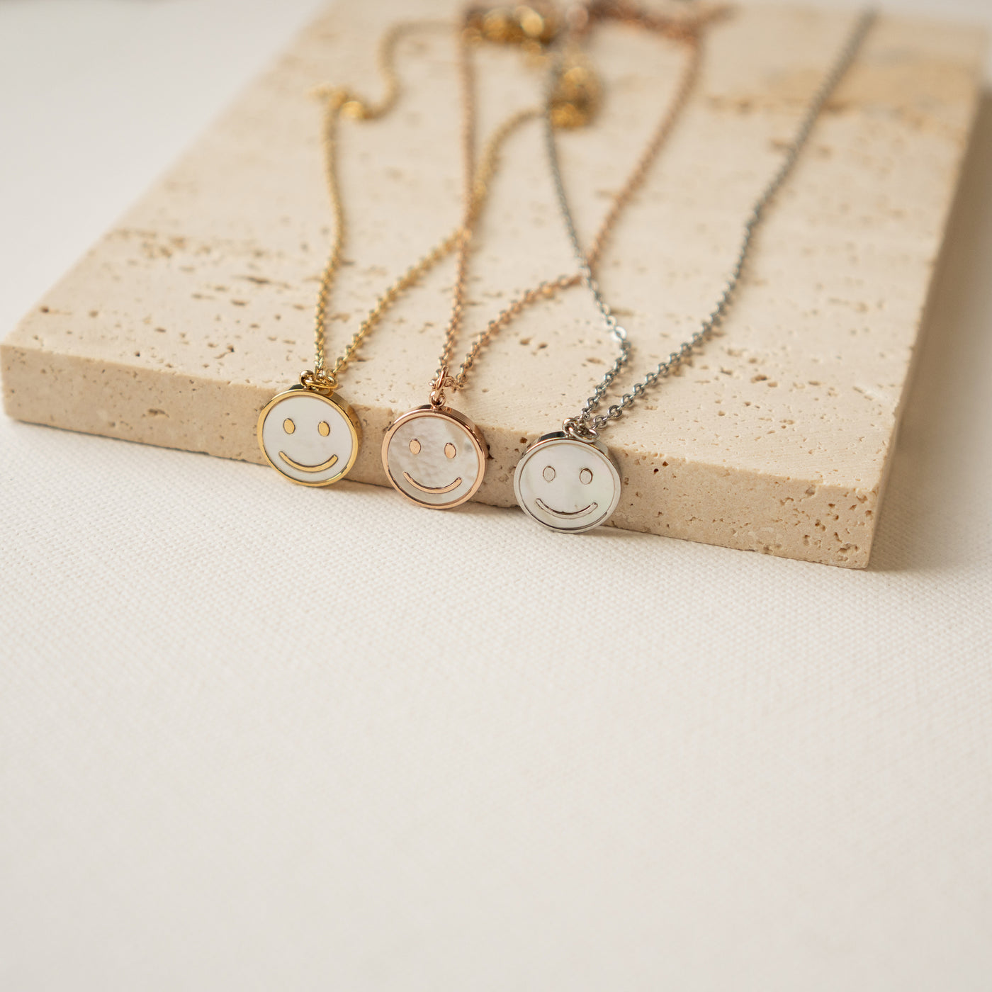 Shell Smiley Pendant Necklace Waterproof