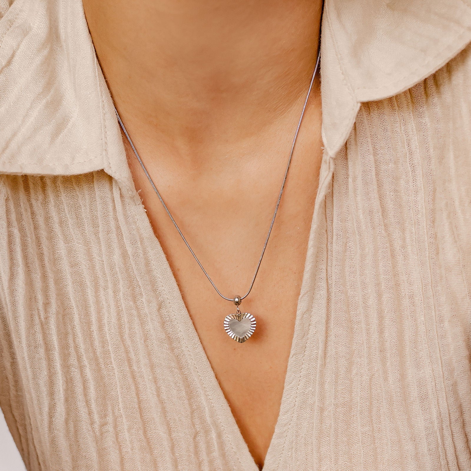 Colgante Corazón Brillante en Oro