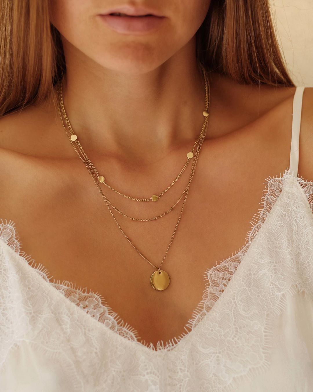 Kleine Plättchen Kette in Goldfarbe