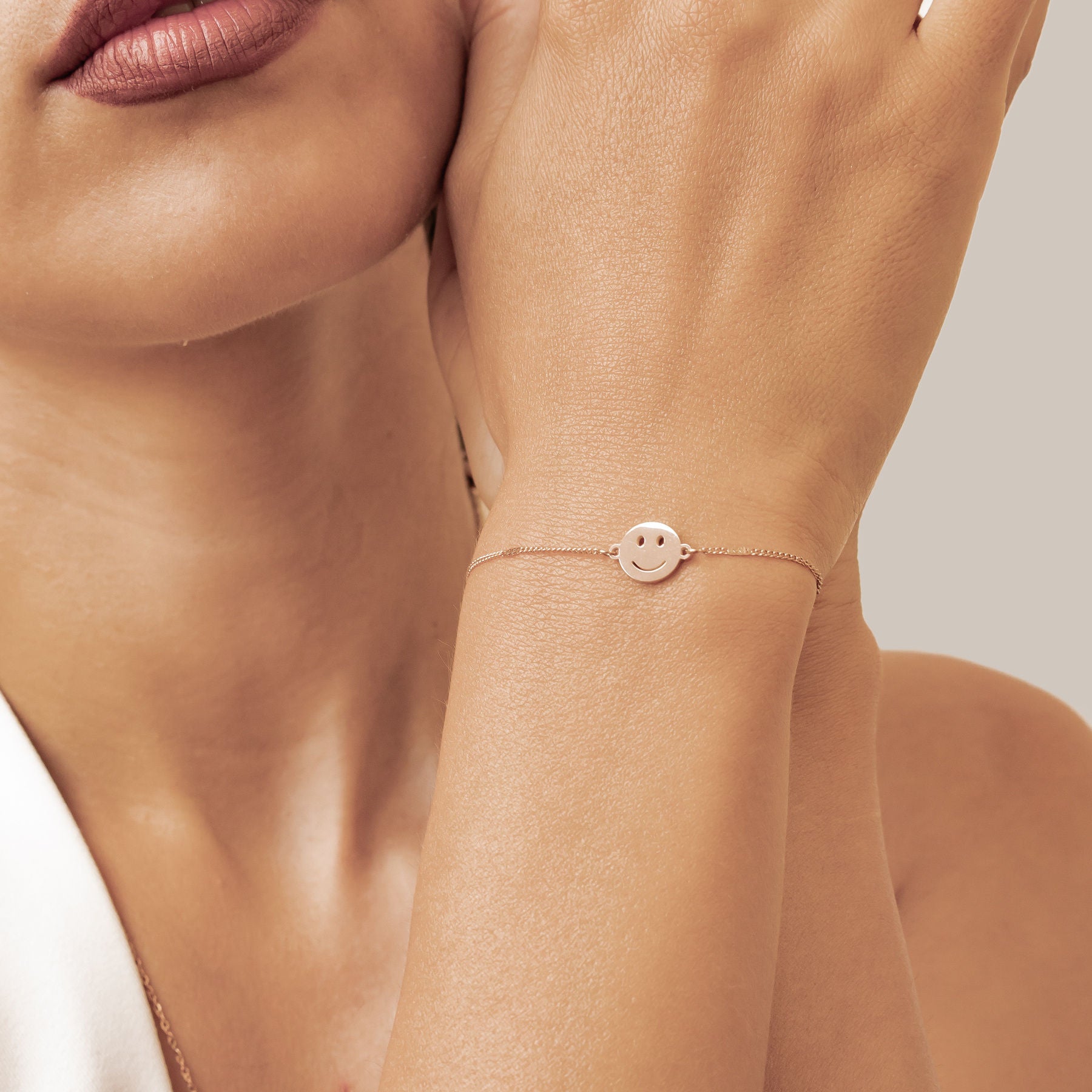 Smiley Face Pendant Chain Bracelet Rose Gold