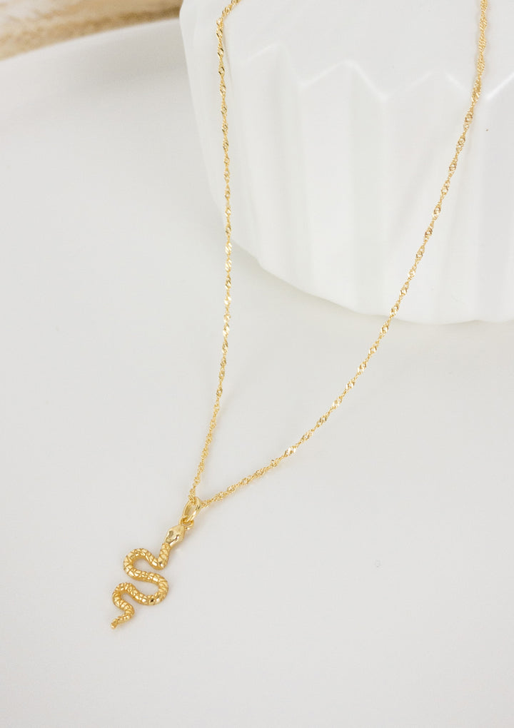 Collar Colgante Serpiente Plata de Ley 925 en Oro