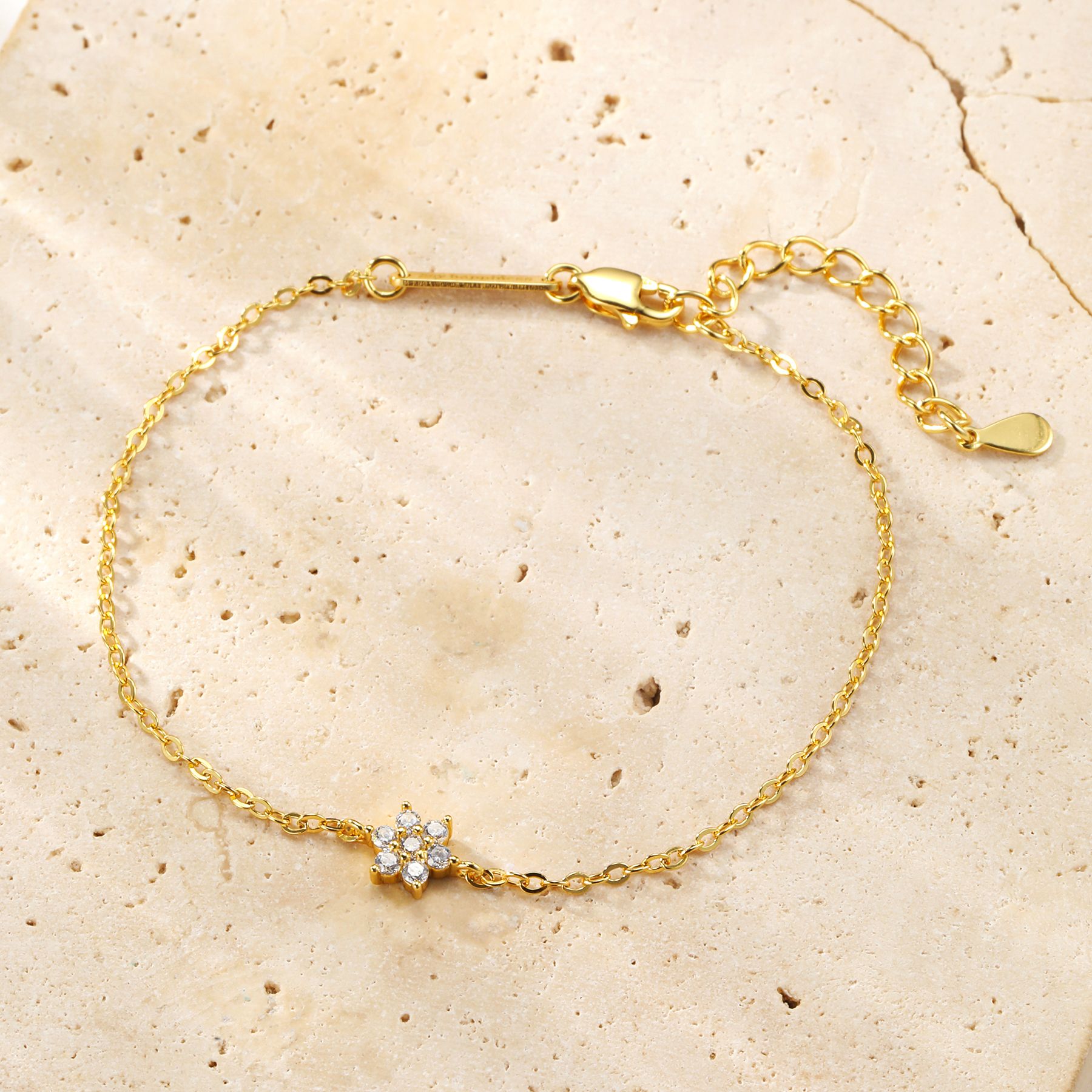 Sparkling Daisy Bracelet Sterling Silver
