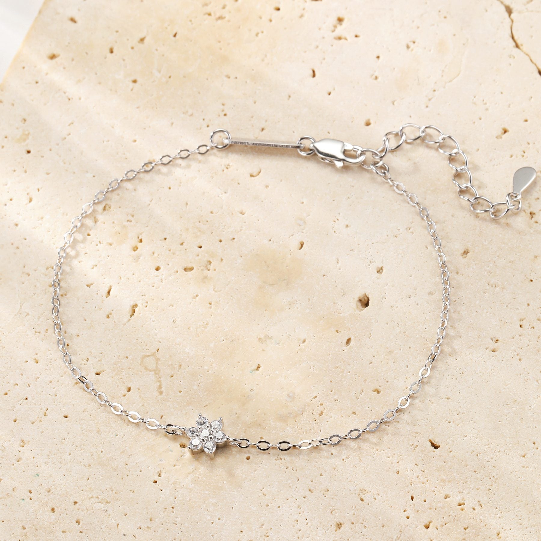 Sparkling Daisy Bracelet Sterling Silver