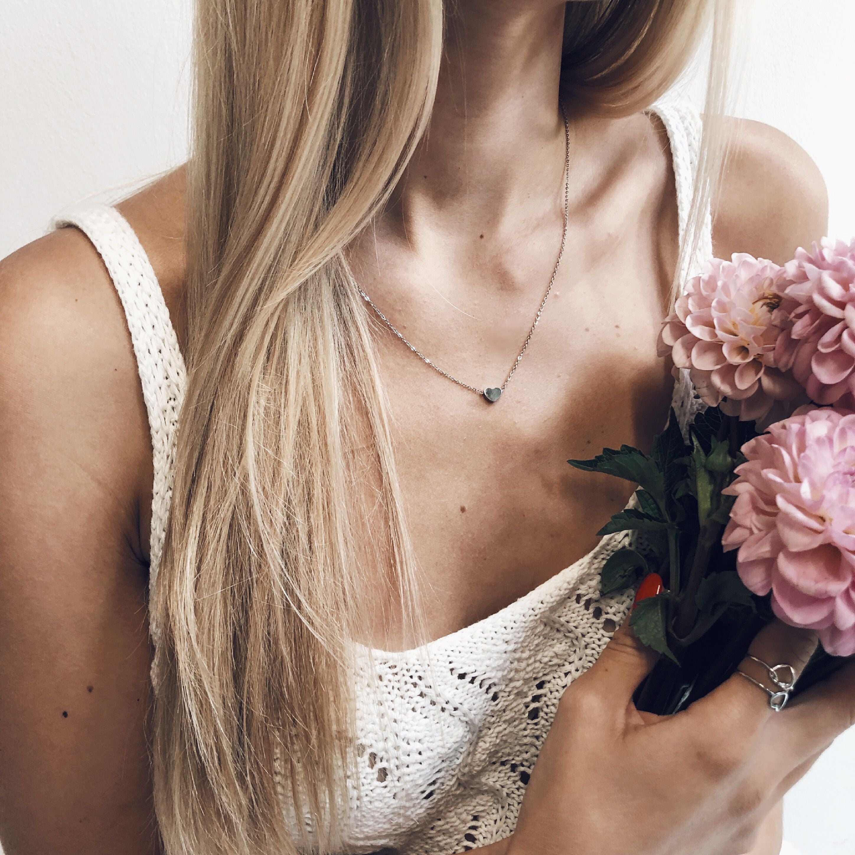 Collar Delicado con Colgante Corazón en Plata