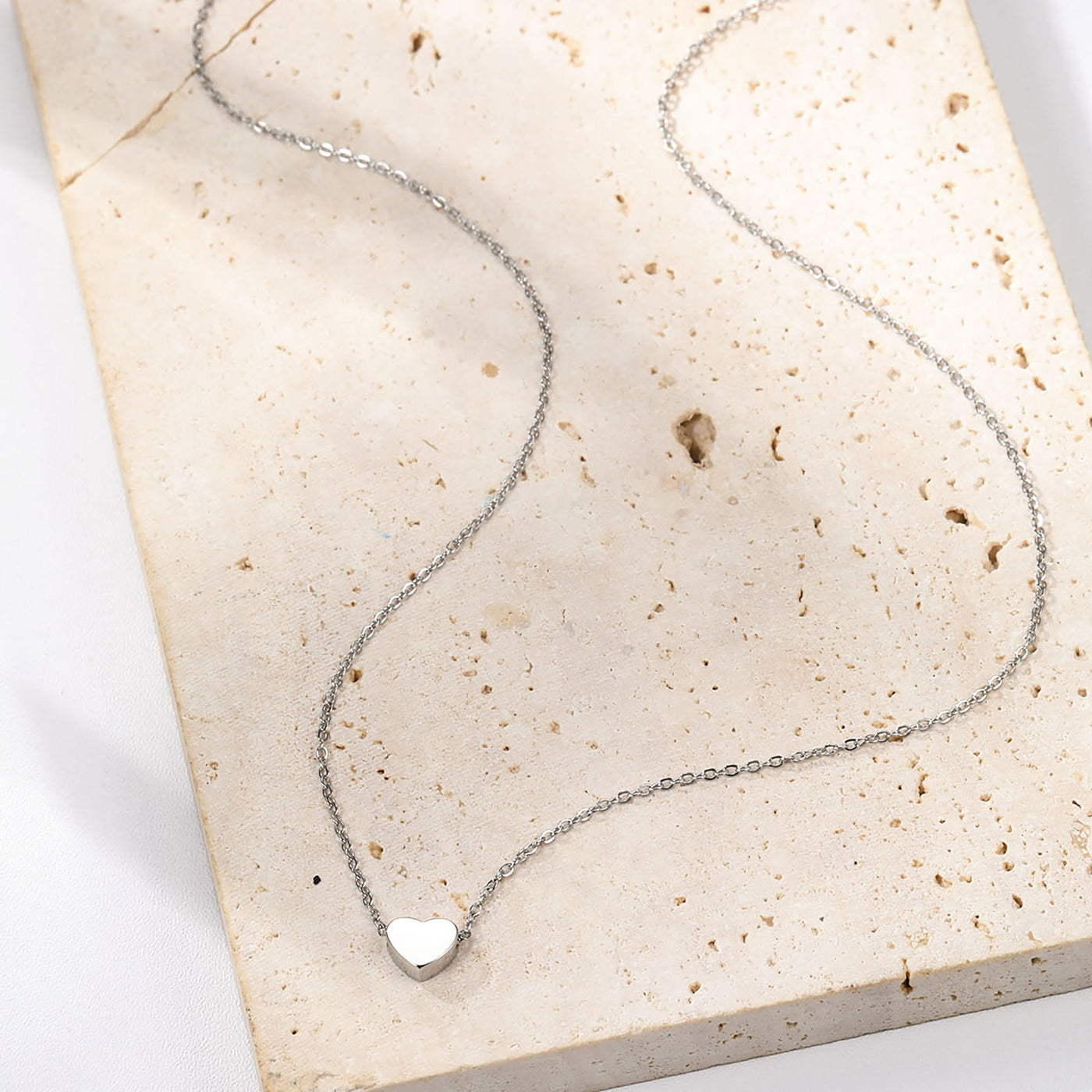 Feine Kette mit Herz Anhänger in Silber