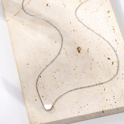 Feine Kette mit Herz Anhänger in Silber