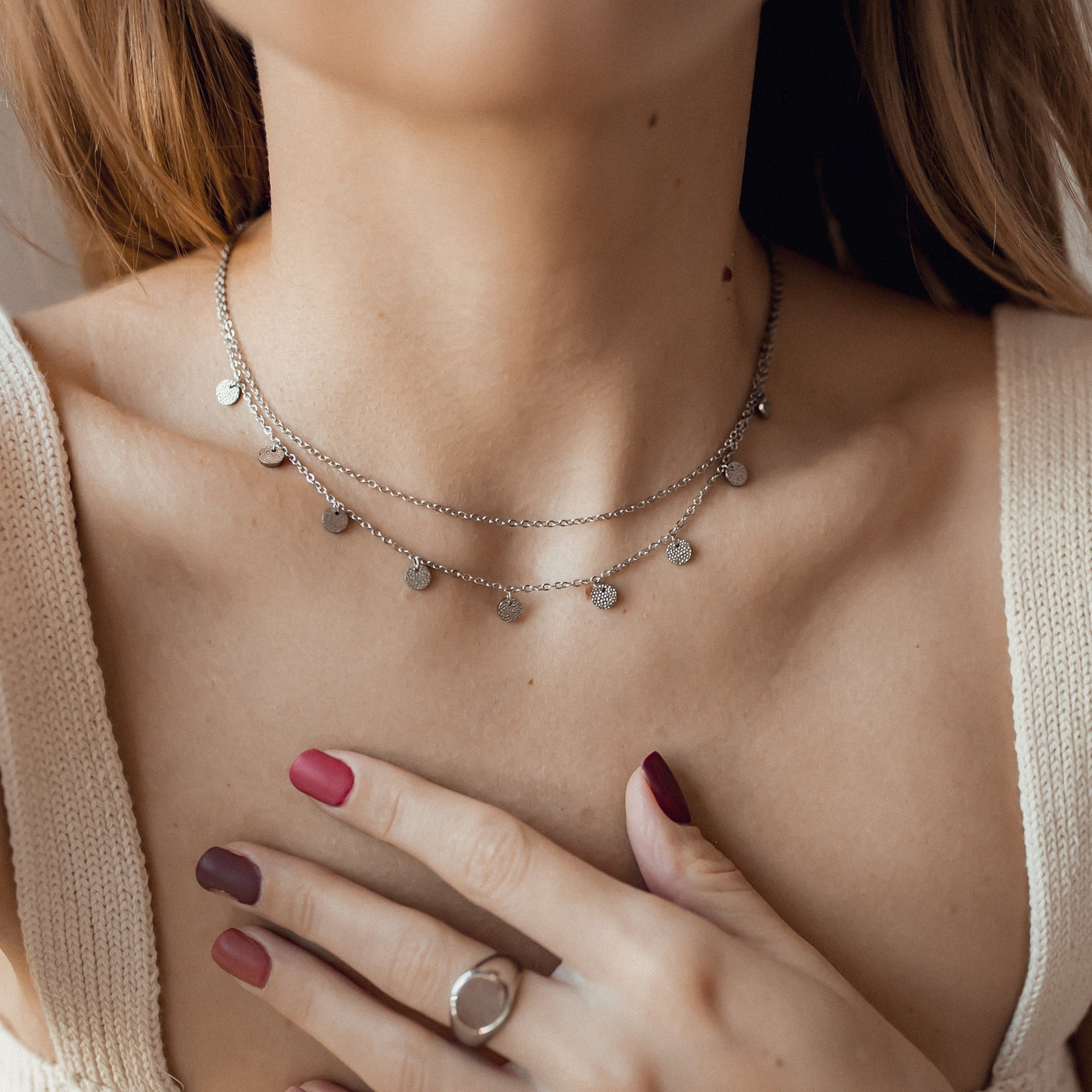 Collar a Capas con Círculo Texturizado en Plata