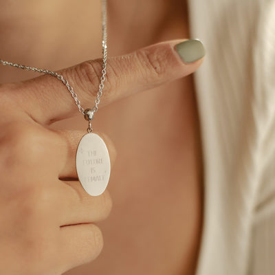 Collier Pendentif The Future is Female