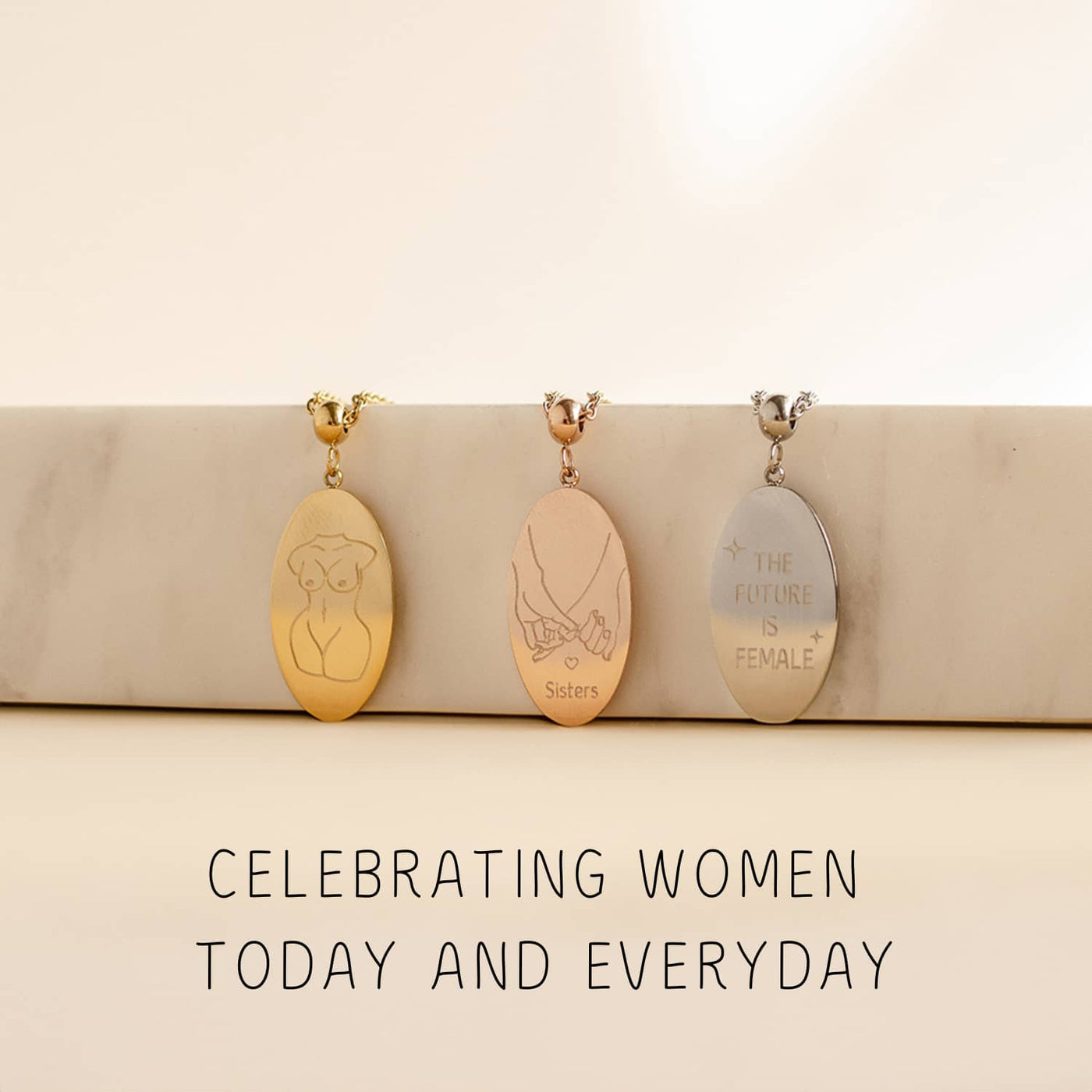 Collier Pendentif The Future is Female
