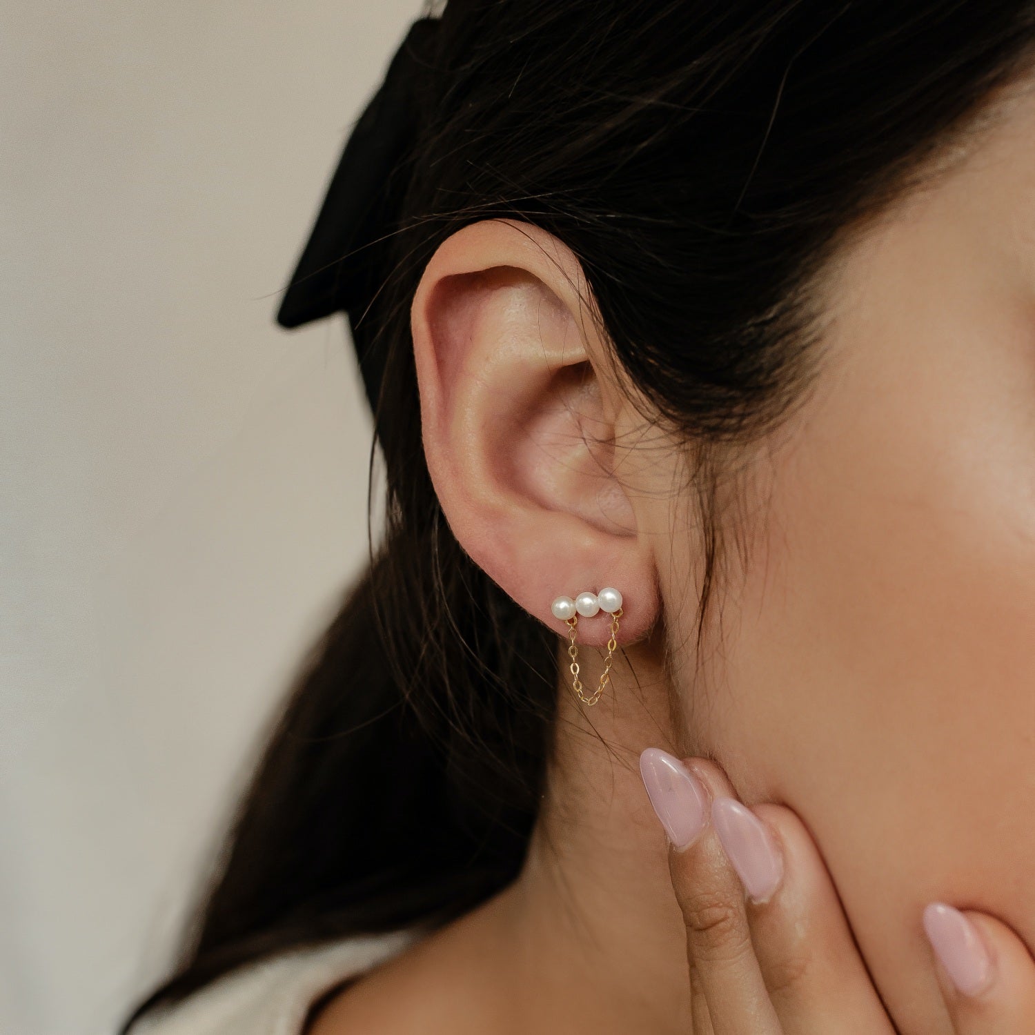 Pendientes Botón Cadena Tres Perlas en Plata de Ley 925