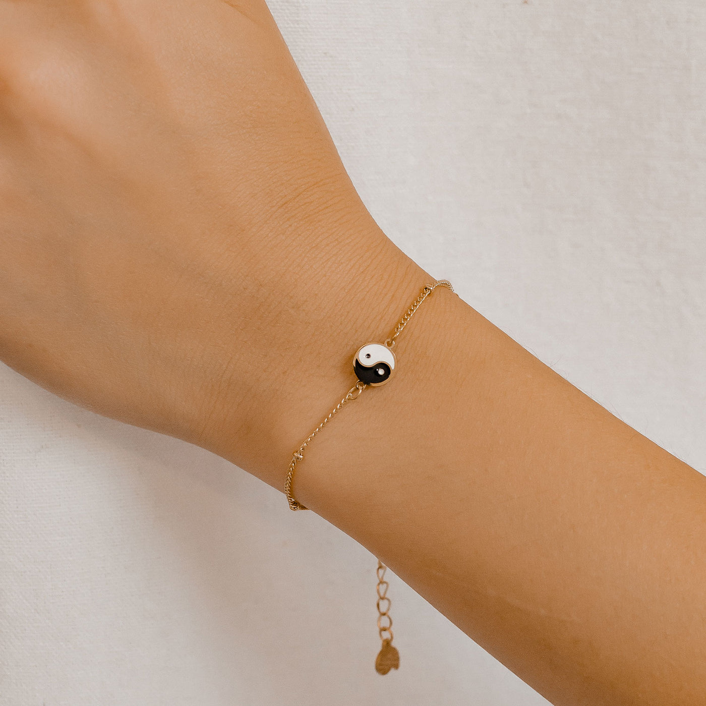 Brazalete Cadena Bolas Yin Yang en Oro