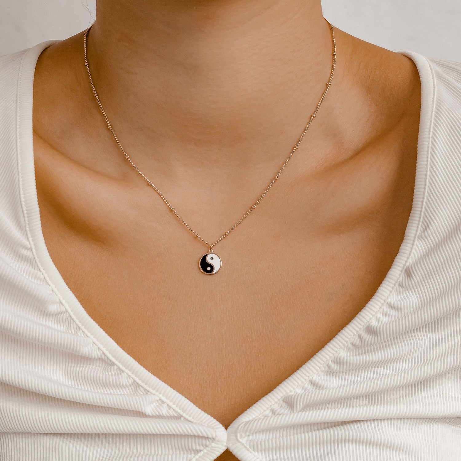 Collier Chaîne à Pompon Yin Yang en Or Rose