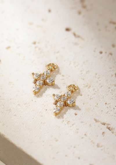 Pendientes Aro Charm Cruz Plata de Ley 925 en Oro