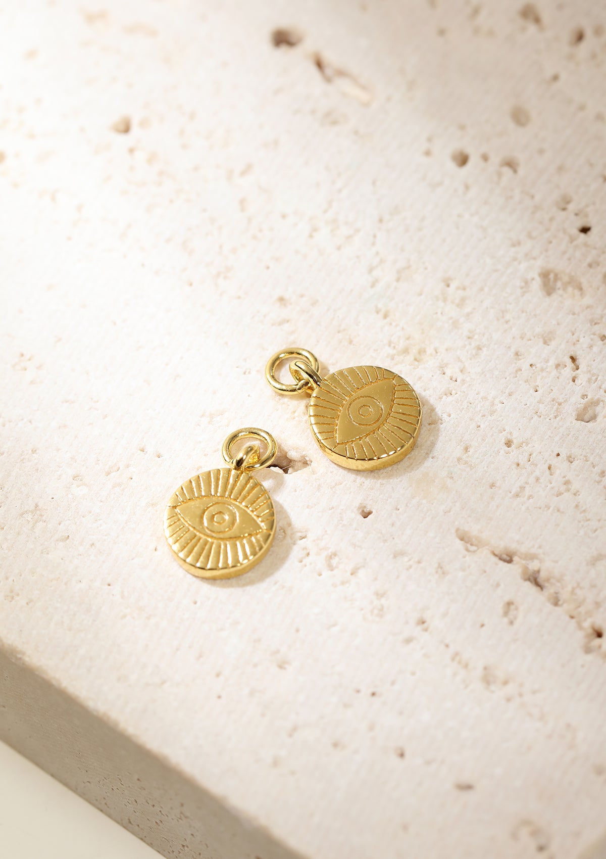 Pendientes Aro Charm Evil Eye Plata de Ley 925 en Oro