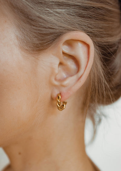 Kleine Gedrehte Creolen in Gold