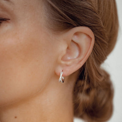 Kreuz und Quer Creolen mit Edelsteinen Sterlingsilber