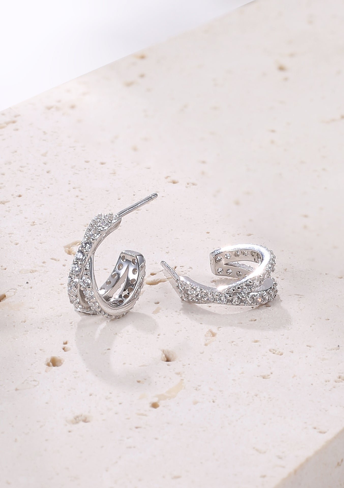 Kreuz und Quer Creolen mit Edelsteinen Sterlingsilber