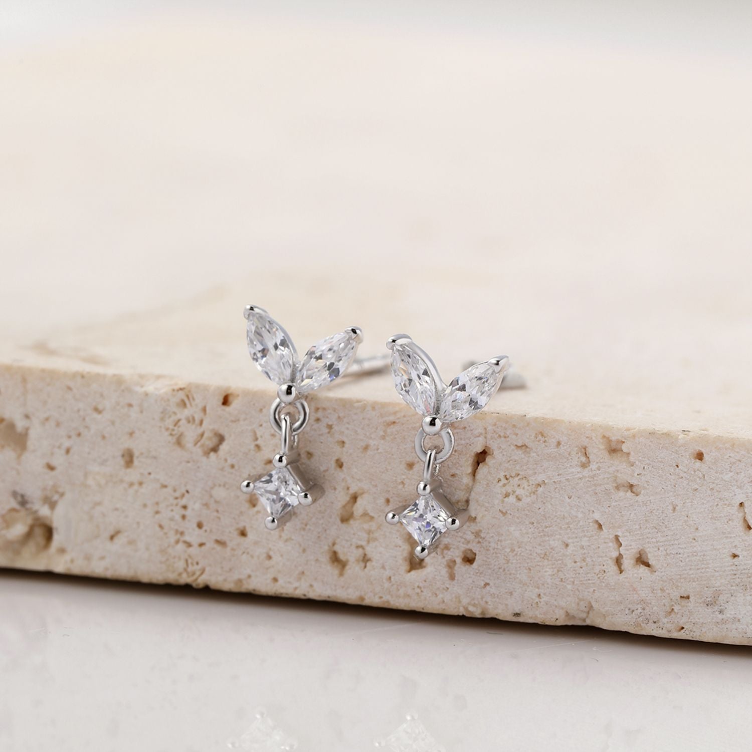 Pendientes de Botón Alas Gema Plata de Ley 925