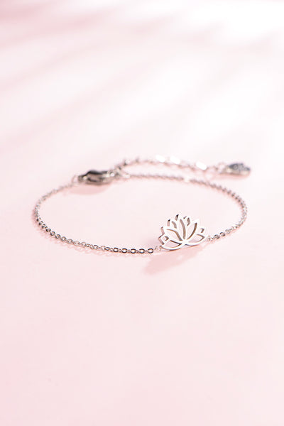 Lotus Armband in Silberfarbe