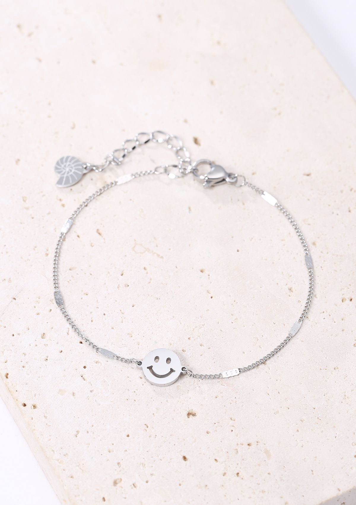 Smiley Gesicht Anhänger Armband in Silber
