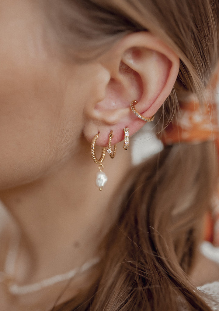 Verdrehte Creolen mit Anhänger Perle Sterlingsilber in Goldfarbe